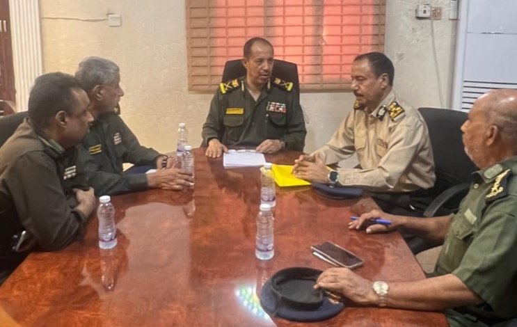 وكيل وزارة الداخلية لقطاع الخدمات المدنية يلتقي مدراء فروع المصالح بشرطة ساحل حضرموت Image