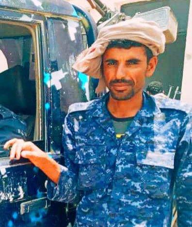 جندي من شرطة شبوة يعثر على (34,000)  ريال سعودي ويعيده لصاحبه  Image