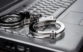 القبض على متهم في قضية ابتزاز في تعز Image