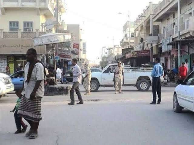 أجهزة شرطة المهرة تضبط متهما بجريمة قتل عمدي  Image