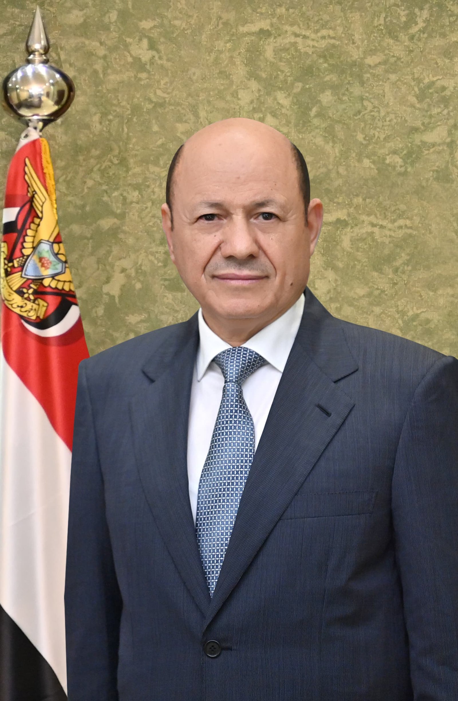 رئيس مجلس القيادة يدعو في بيان للشعب الى تعزيز وحدة الصف واسناد مؤسسات الدولة وعدم تسييس القضايا العادلة Image