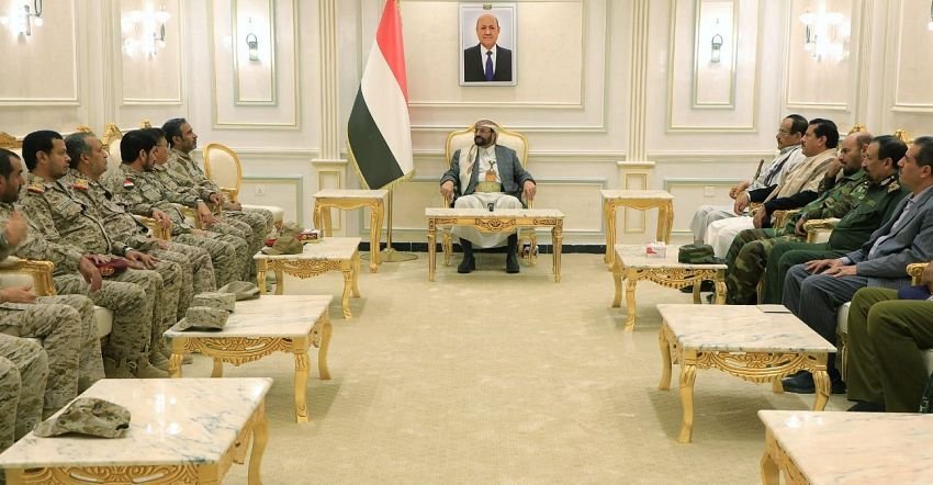 العرادة يؤكد خلال اجتماع عسكري وأمني أن القضية الوطنية الكبرى هي تحرير العاصمة صنعاء Image