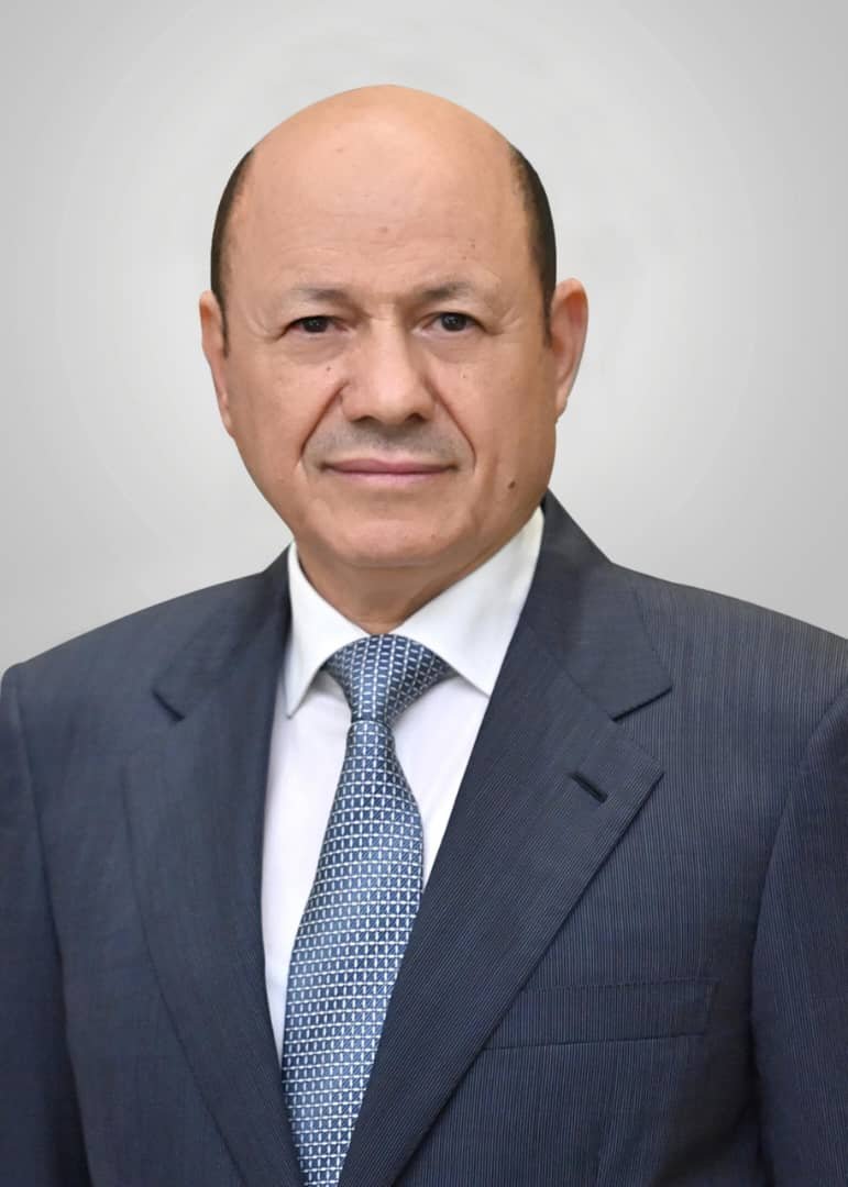 الرئيس العليمي يثمّن استجابة التحالف ويدعو الانتقالي للانسحاب من حضرموت والمهرة Image