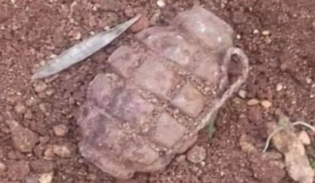 شرطة الخوخة تتلقى بلاغا بالعثور على قنبله داخل منزل مهجور Image