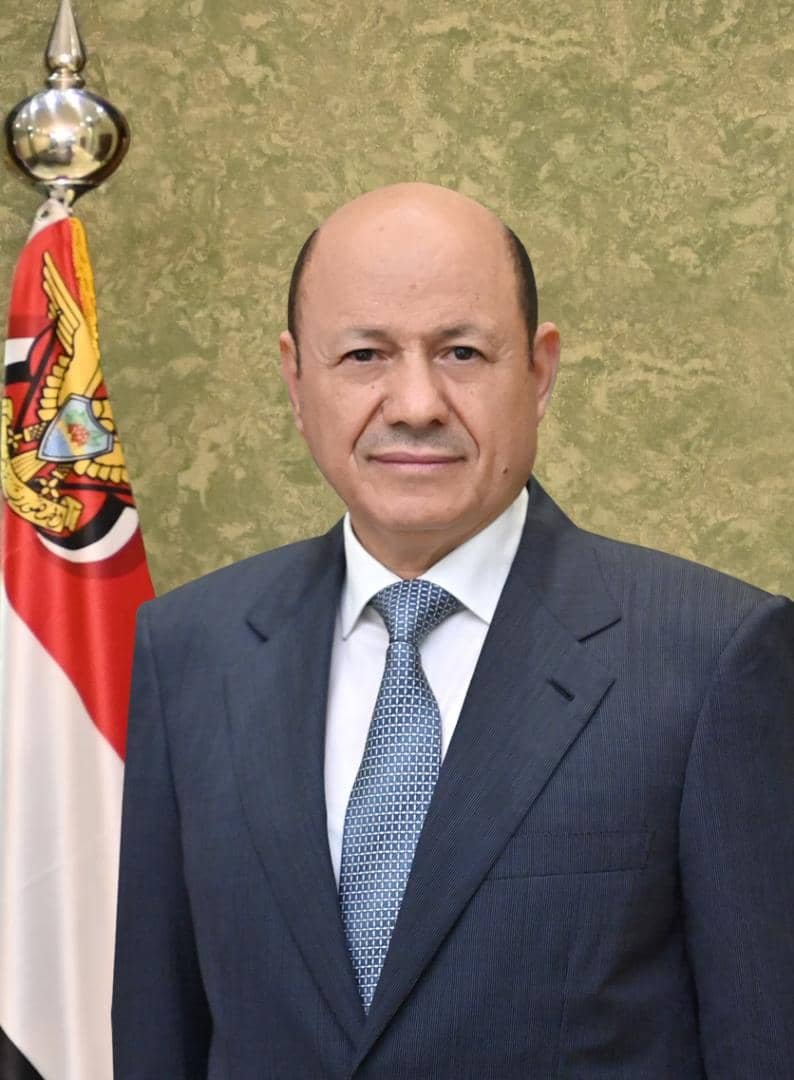 رئيس مجلس القيادة يطمئن على الأوضاع في محافظة ابين Image