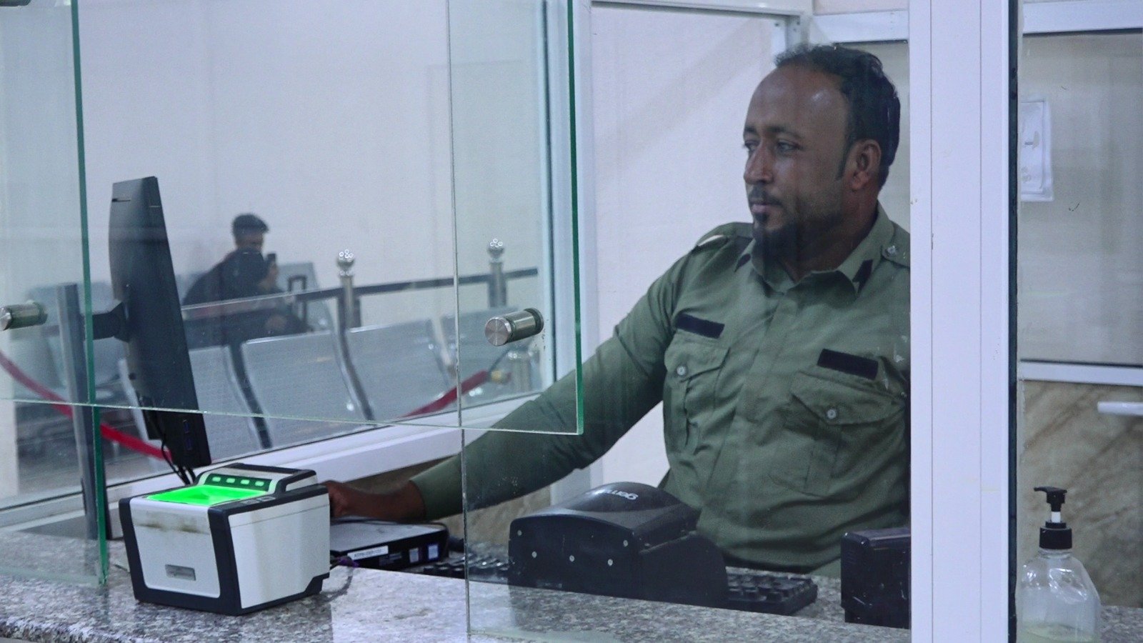 استئناف مهام أمن مطار سيئون الدولي وجوازات المطار بالتزامن مع تدشين الرحلات الجوية Image