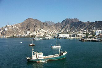 3 شهداء و5 جرحى في استهداف موكب عسكري بعدن Image