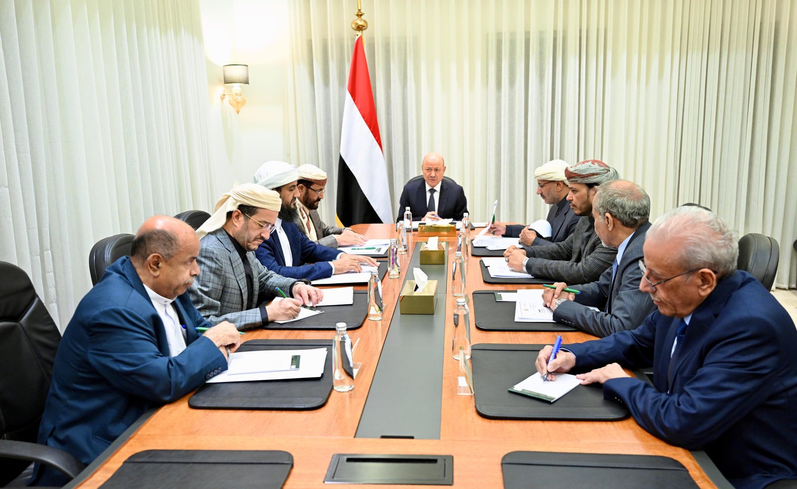 بيان صادر عن مجلس القيادة الرئاسي حول الجريمة الإرهابية التي استهدفت موكب العميد حمدي شكري  Image