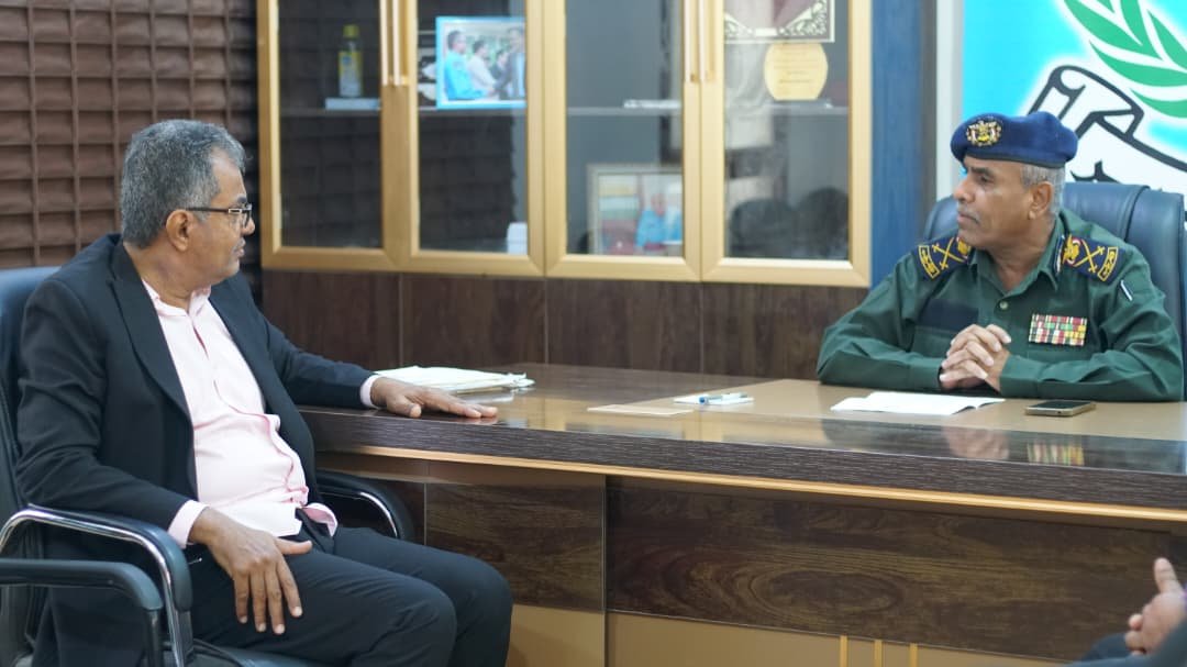 اللواء مسعود يتفقد عدد من الوحدات والإدارات الأمنية بعدن ويشيد بالجهود المبذولة من الأشقاء بالمملكة في الترتيبات الأمنية  Image