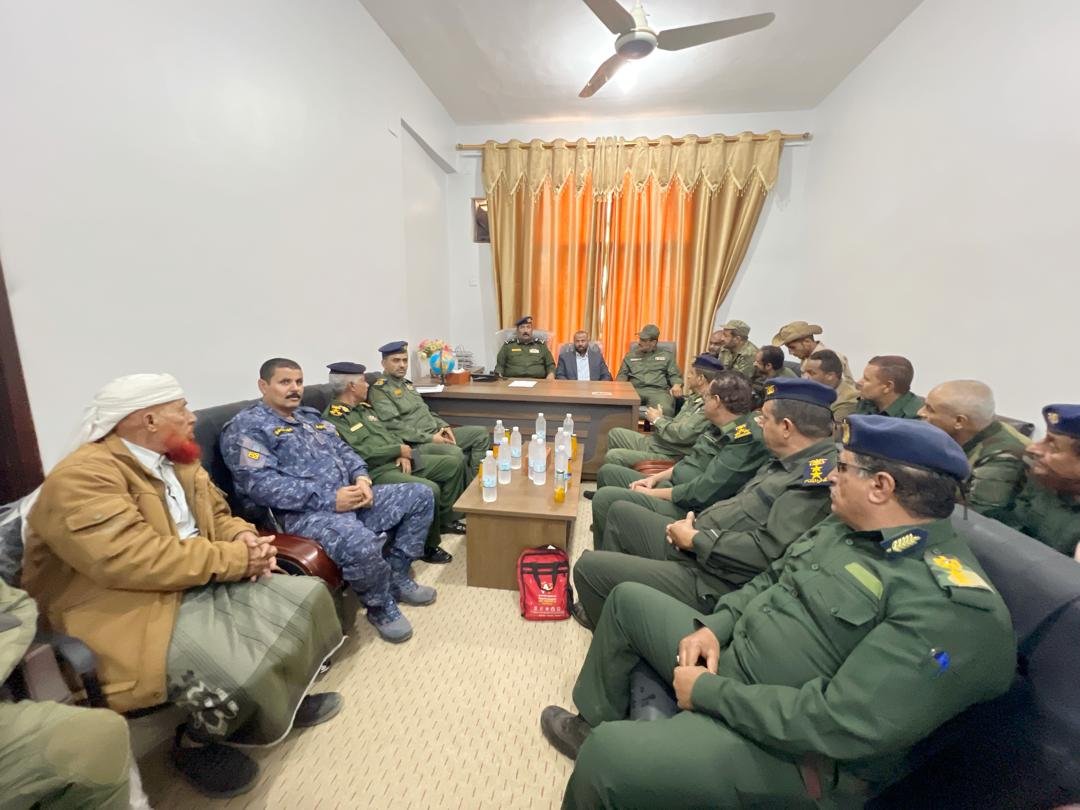 إجراء الاستلام والتسليم بين قيادتي شرطة محافظة الضالع الخلف والسلف Image