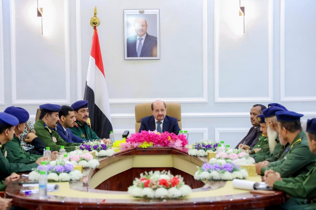 رئيس الوزراء يدشن العمل بمبنى وزارة الداخلية ويؤكد انها ركيزة أساسية للاستقرار المجتمعي ودعمها أولوية حكومية Image