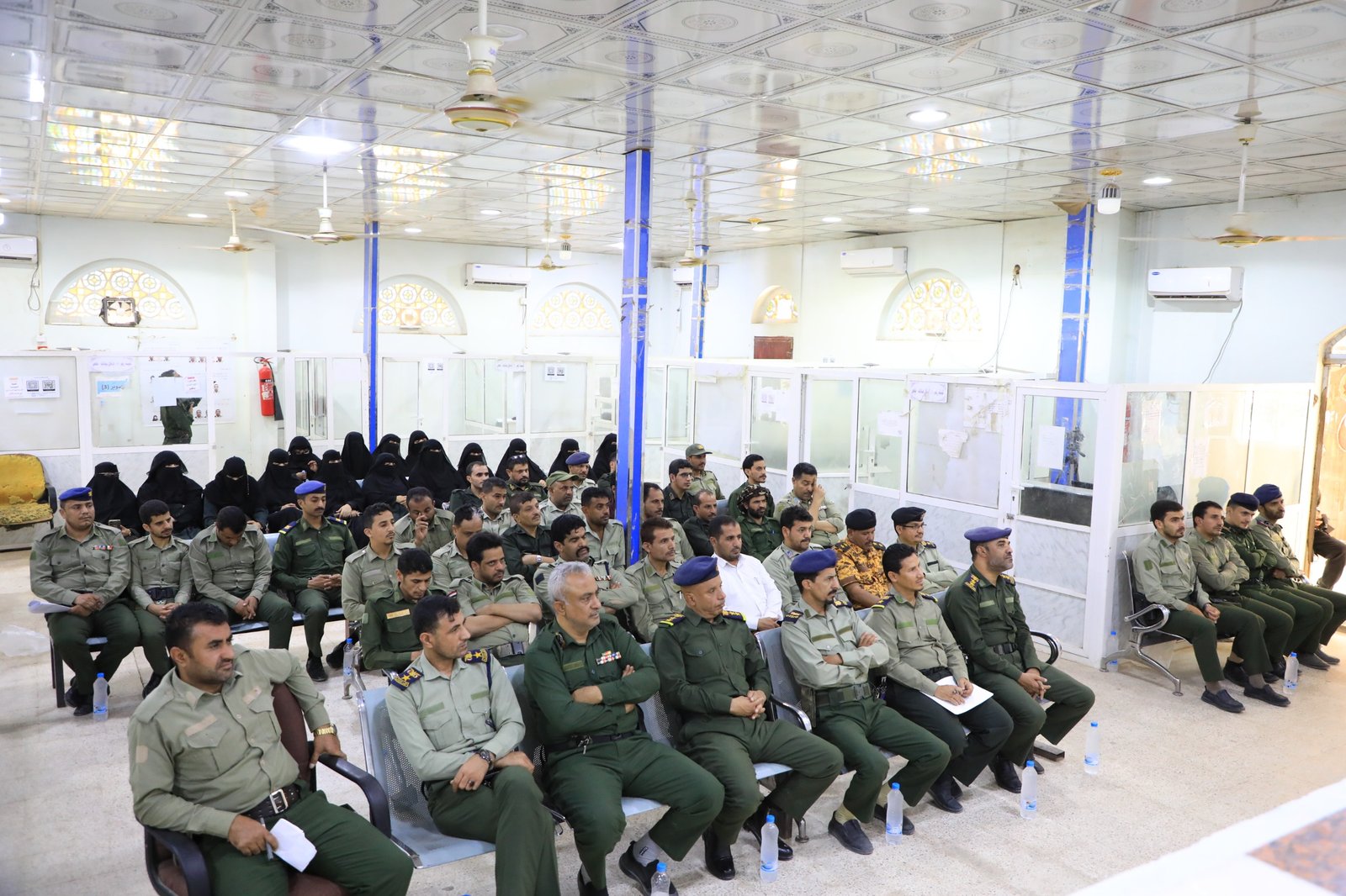 التوجيه المعنوي بشرطة مأرب ينظم برنامجًا توعويًا لموظفي فرع مصلحة الهجرة والجوازات بالمحافظة Image