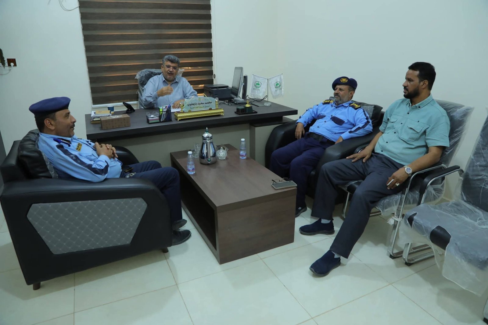 مدير شرطة السير  يبحث مع أمين عام جامعة المهرة مشاركة الجامعة بأسبوع المرور العربي  Image