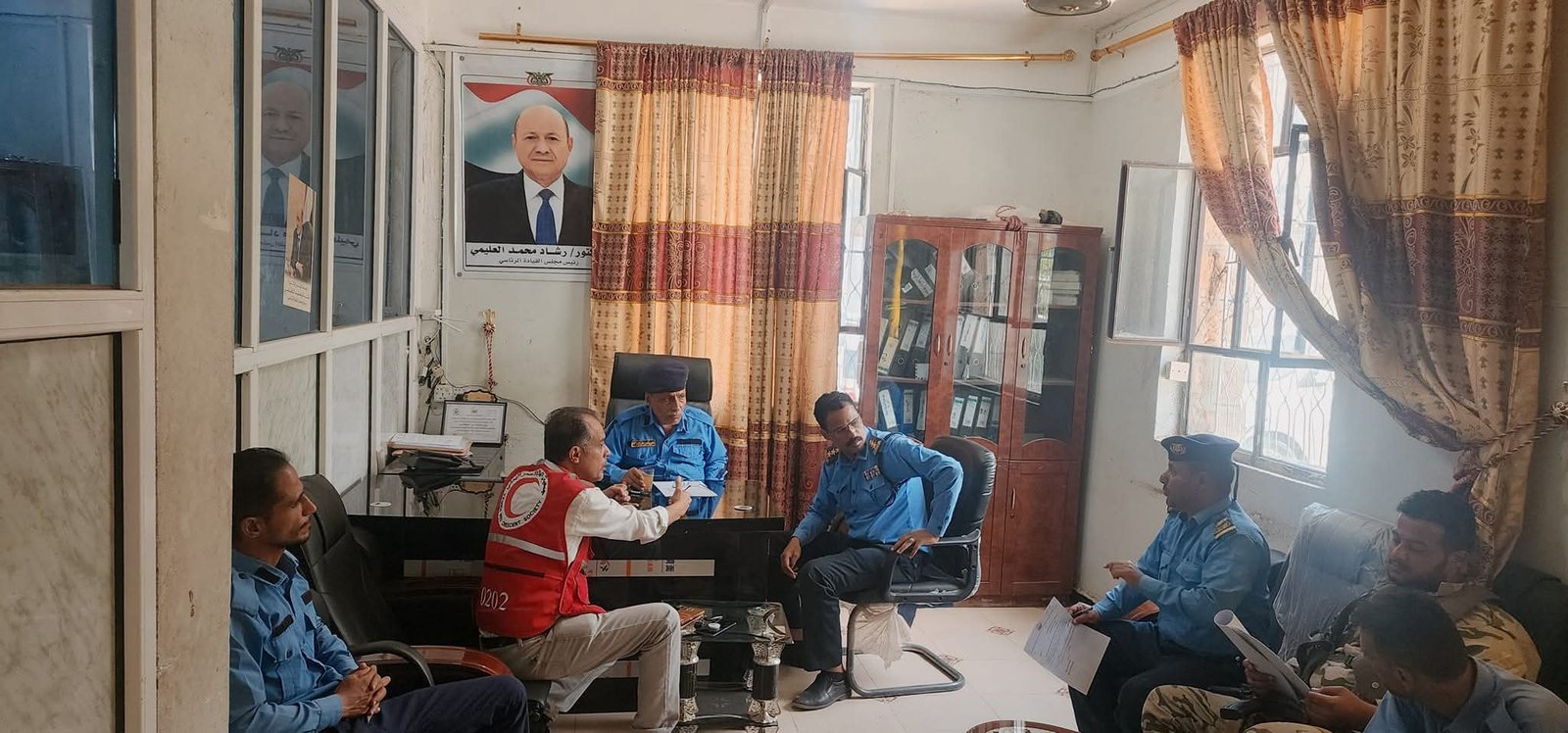 شرطة السير والهلال الأحمر بتعز تبحثان التحضيرات لأسبوع المرور العربي 2026م Image