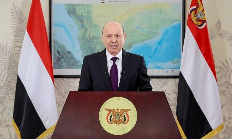 الرئيس العليمي يدعو إلى وحدة الصف والسمو فوق كل الجراح وتوجيه كل الطاقات نحو معركة استعادة مؤسسات الدولة Image