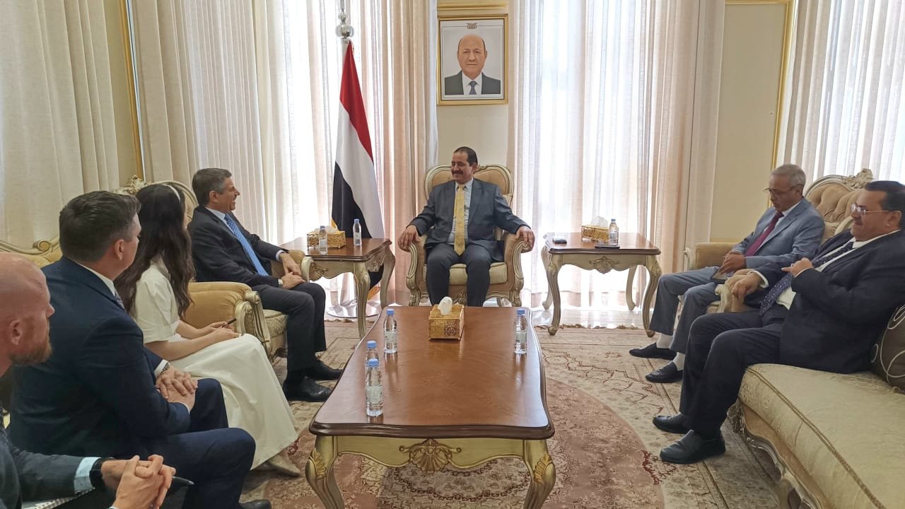 وزير الداخلية يستقبل السفير الأمريكي بمناسبة انتهاء فترة عمله  Image