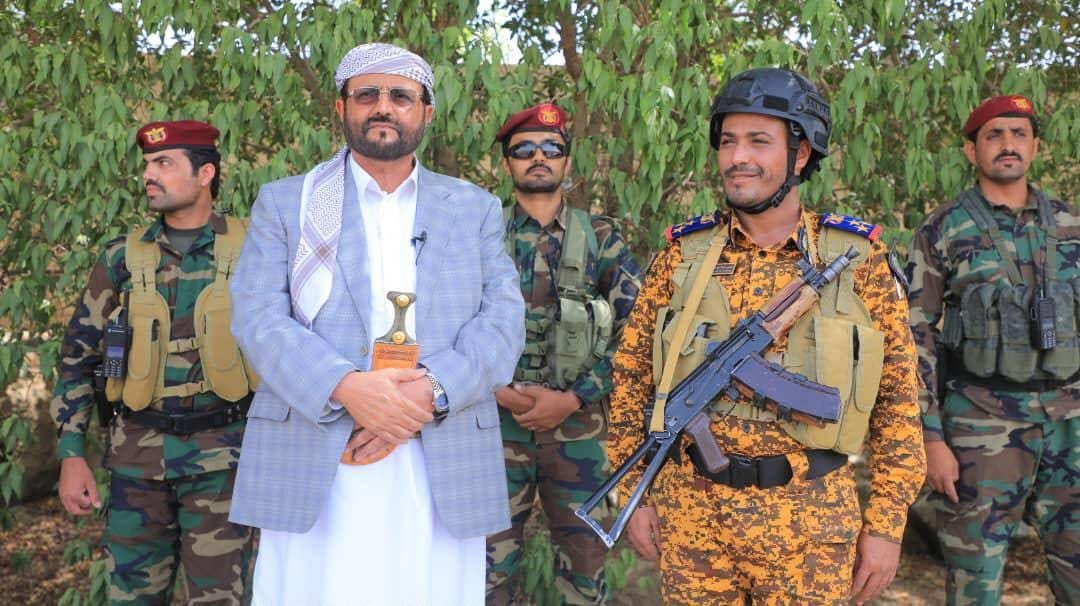 العرادة يستقبل مسيَّراً عسكرياً لشرطة المنشآت ويشيد بالانضباط والجاهزية   Image