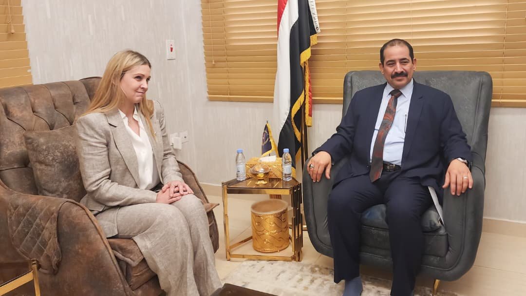 وزير الداخلية يبحث مع نائبة سفيرة المملكة المتحدة تعزيز التعاون الأمني Image