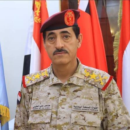 وزير الدفاع: سنقوم بالتصدي والتعامل مع الطيران المعادي المنتهك للأجواء اليمنية بجميع الوسائل المتاحة  Image