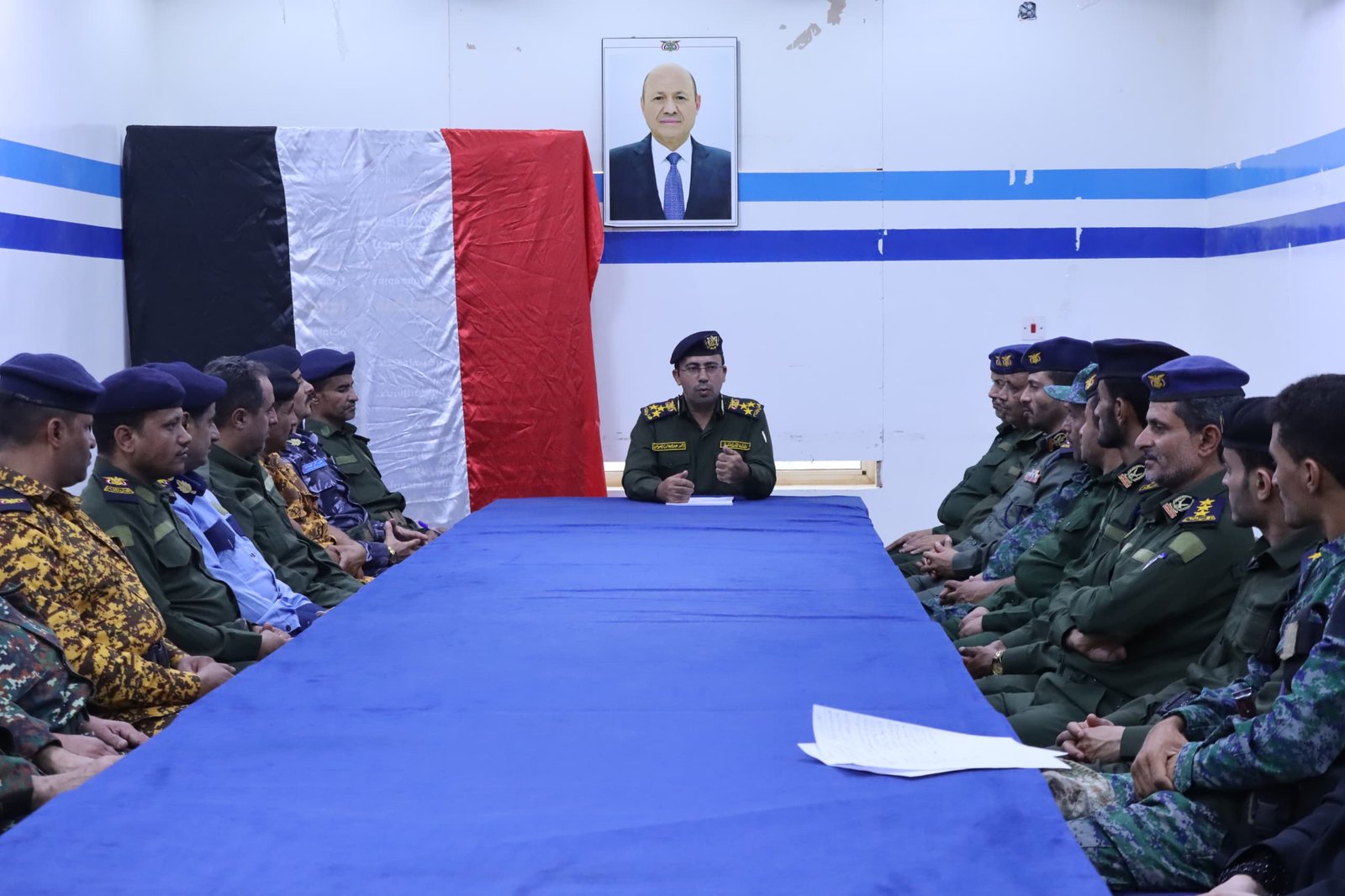 مدير عام شرطة محافظة ريمة يترأس اجتماعًا أمنيًا لمناقشة رفع الجاهزية الأمنية Image