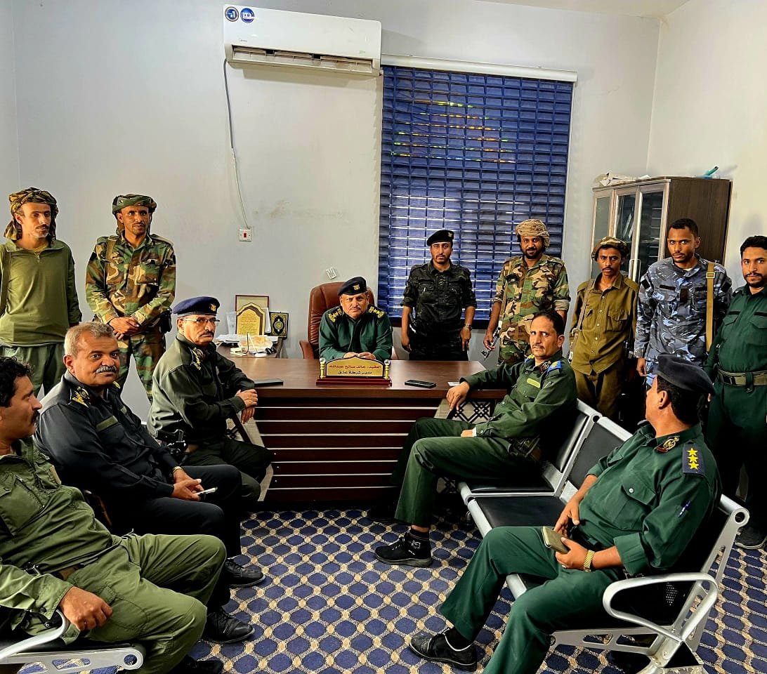 مدير شرطة عتق يترأس اجتماعاً أمنياً موسعاً ويشدد على رفع الجاهزية الأمنية Image