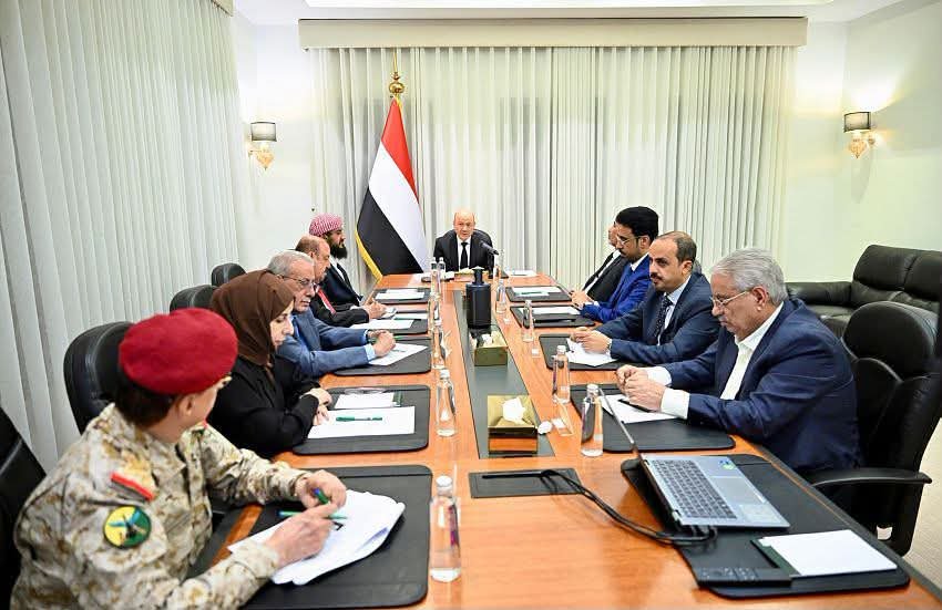 مجلس الدفاع الوطني يقر استمرار انعقاده الدائم ويتخذ قرارات لرفع الجاهزية وردع اعتداءات المليشيات الحوثية Image