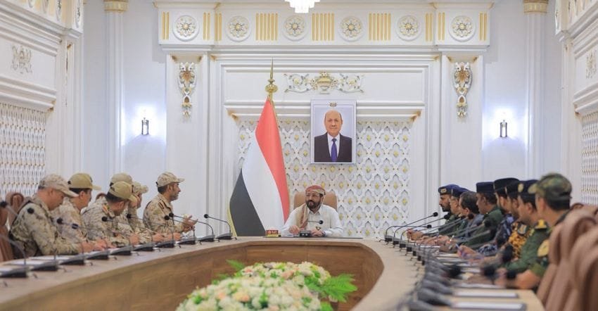 عضو مجلس القيادة العرادة يترأس اجتماعاً للجنة الأمنية العسكرية بمأرب Image