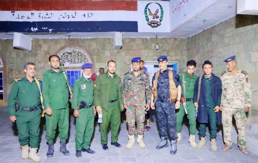 العميد الأكحلي يتفقد شرطة صبر الموادم ويدشن توزيع الوجبات الليلية الشتوية Image